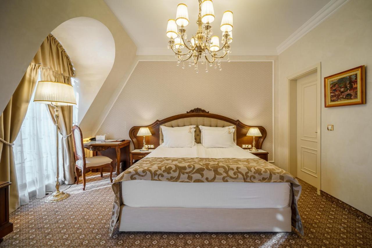 Residence City Garden - Certificate Of Excellence Top 10 Best Five-Stars City Hotels For 2024 Awarded By Htif Plovdiv Luaran gambar