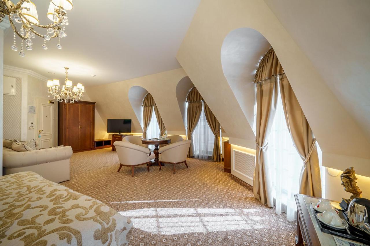 Residence City Garden - Certificate Of Excellence Top 10 Best Five-Stars City Hotels For 2024 Awarded By Htif Plovdiv Luaran gambar