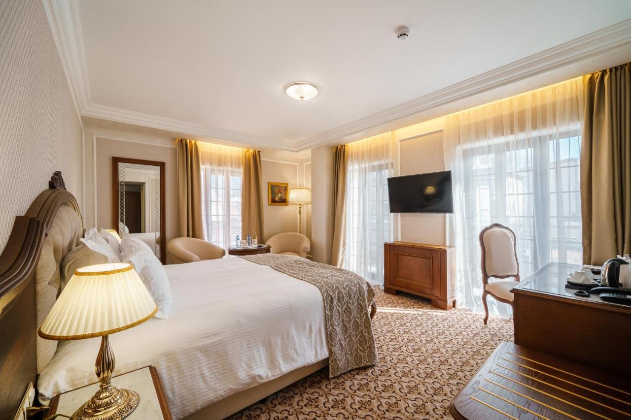 Residence City Garden - Certificate Of Excellence Top 10 Best Five-Stars City Hotels For 2024 Awarded By Htif Plovdiv Luaran gambar