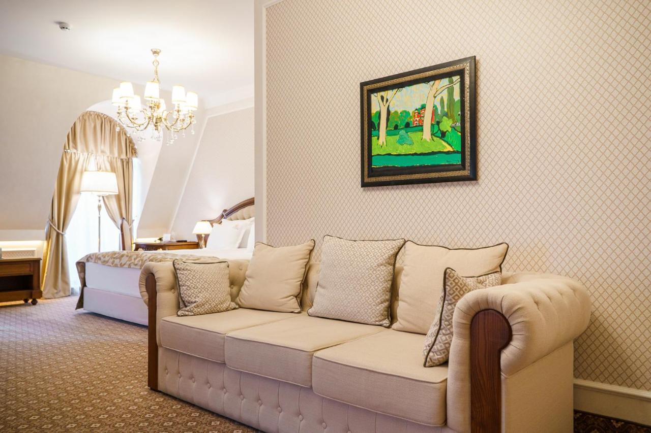 Residence City Garden - Certificate Of Excellence Top 10 Best Five-Stars City Hotels For 2024 Awarded By Htif Plovdiv Luaran gambar