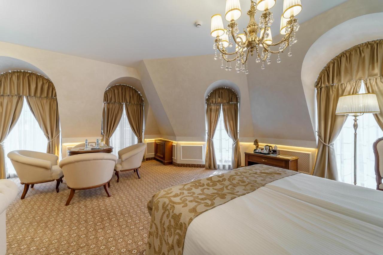 Residence City Garden - Certificate Of Excellence Top 10 Best Five-Stars City Hotels For 2024 Awarded By Htif Plovdiv Luaran gambar