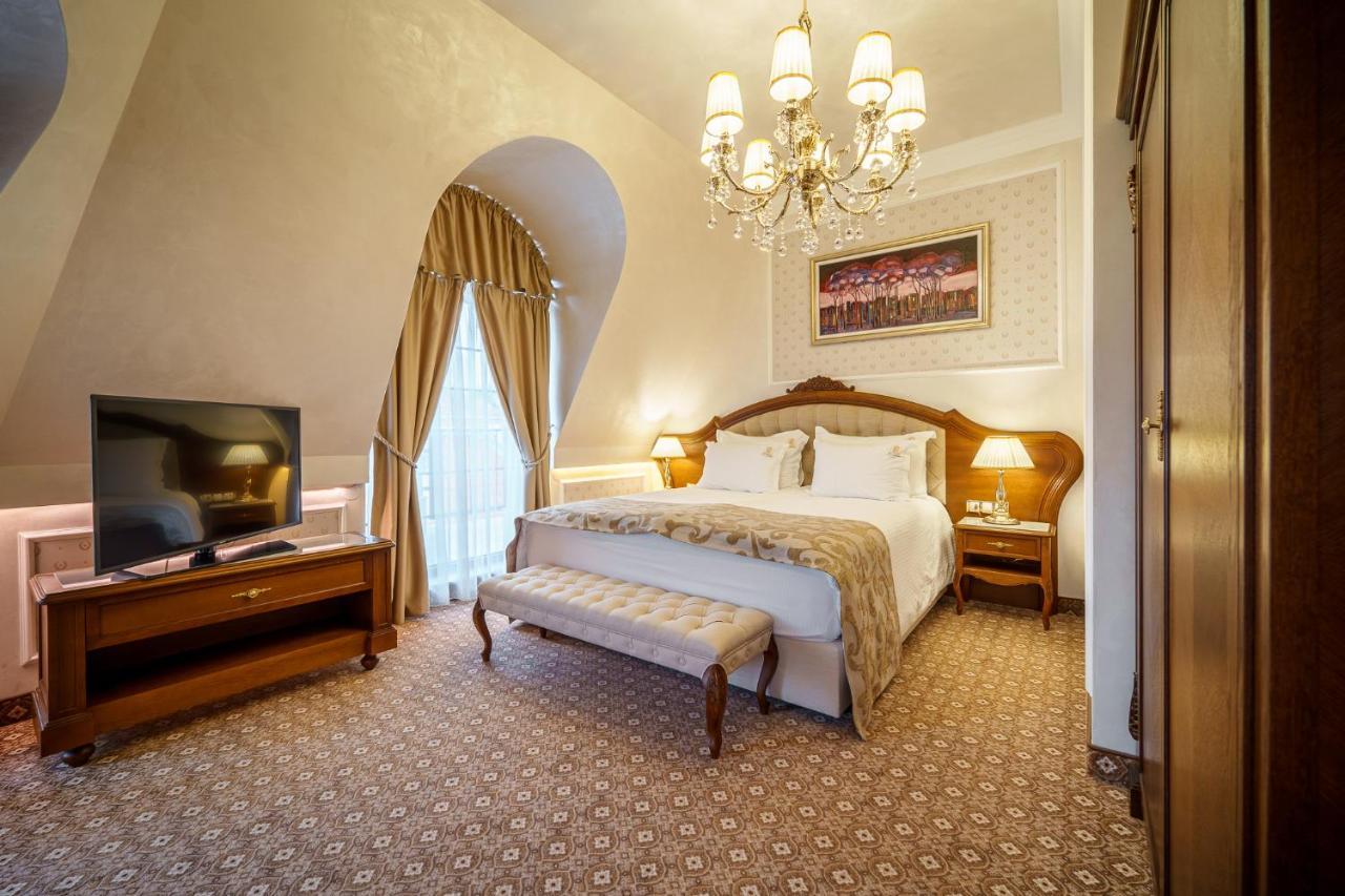Residence City Garden - Certificate Of Excellence Top 10 Best Five-Stars City Hotels For 2024 Awarded By Htif Plovdiv Luaran gambar