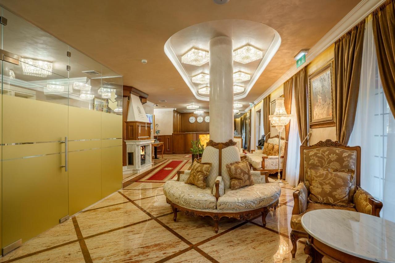 Residence City Garden - Certificate Of Excellence Top 10 Best Five-Stars City Hotels For 2024 Awarded By Htif Plovdiv Luaran gambar