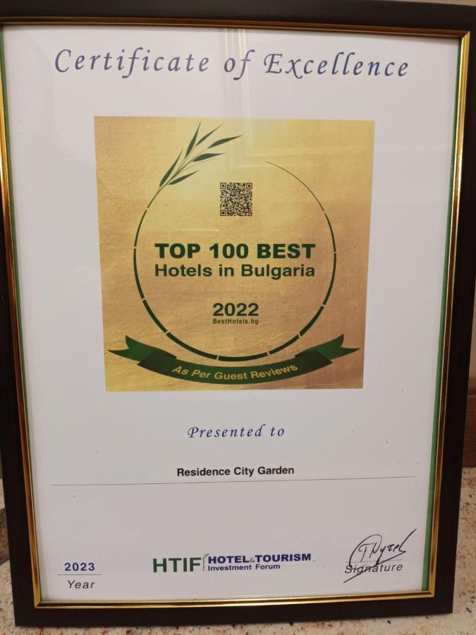 Residence City Garden - Certificate Of Excellence Top 10 Best Five-Stars City Hotels For 2024 Awarded By Htif Plovdiv Luaran gambar