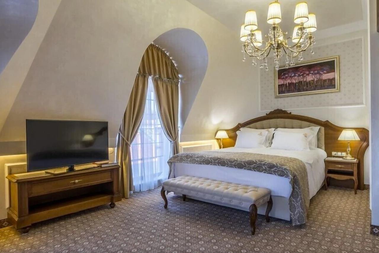 Residence City Garden - Certificate Of Excellence Top 10 Best Five-Stars City Hotels For 2024 Awarded By Htif Plovdiv Luaran gambar