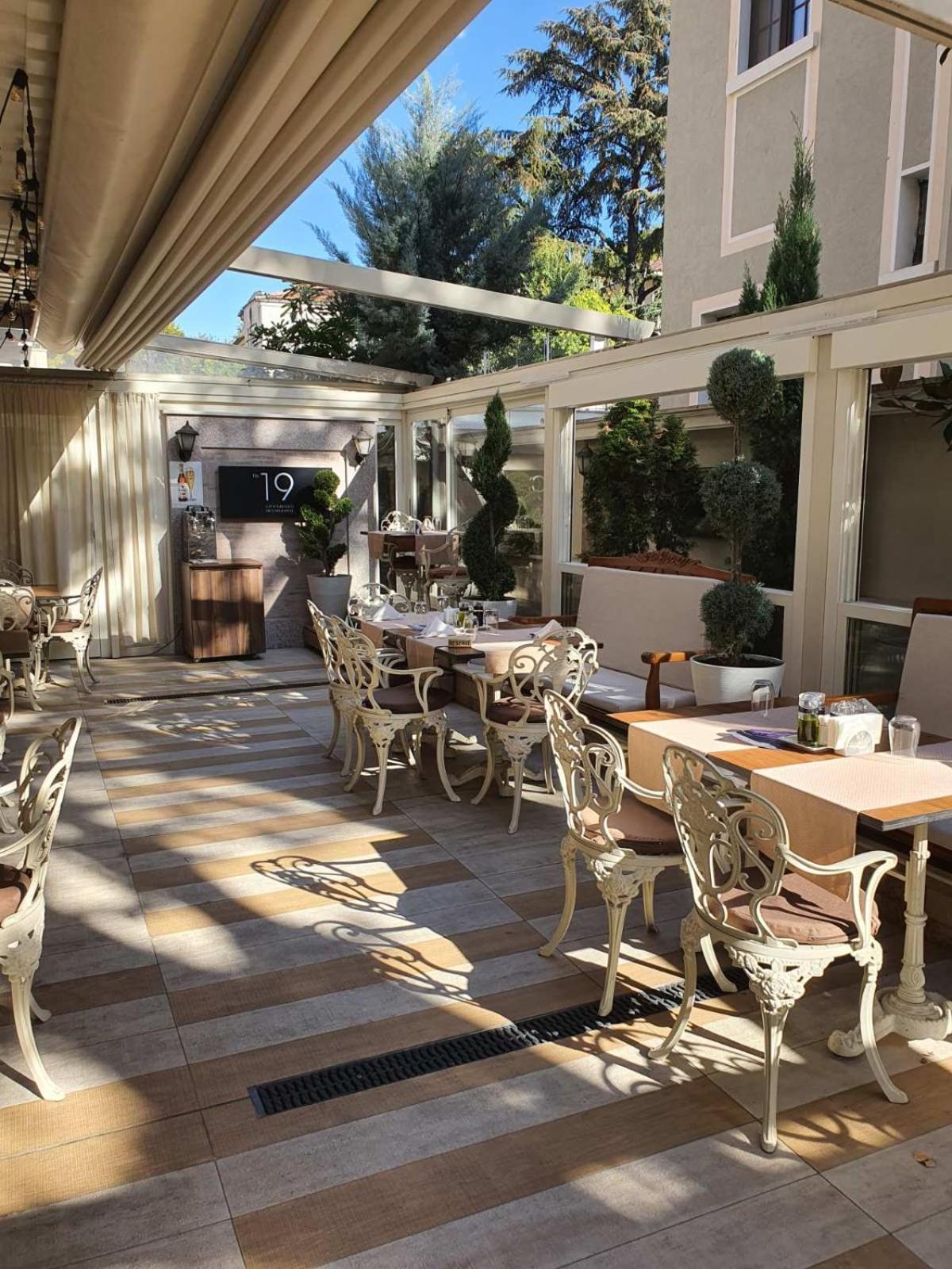 Residence City Garden - Certificate Of Excellence Top 10 Best Five-Stars City Hotels For 2024 Awarded By Htif Plovdiv Luaran gambar