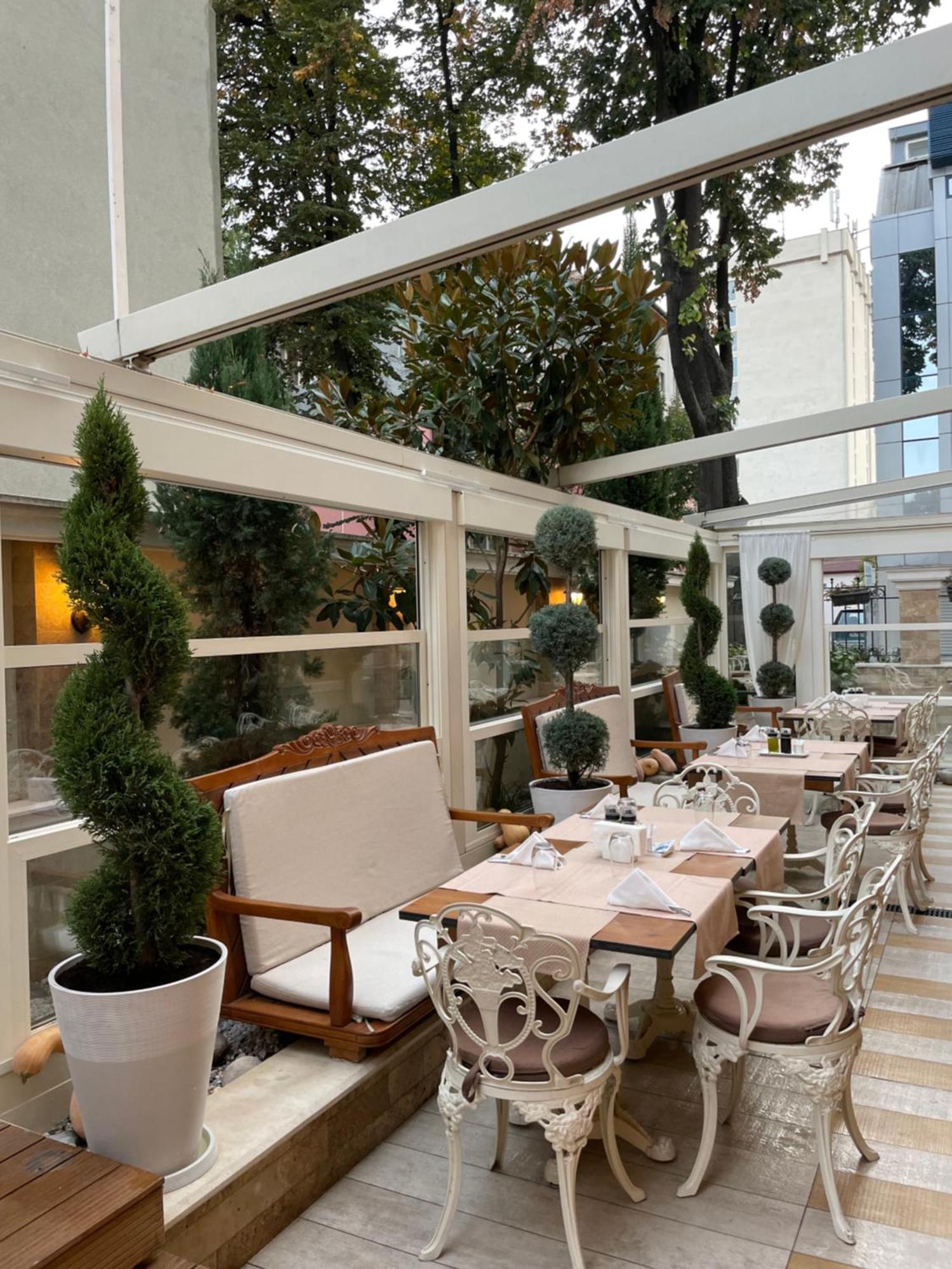 Residence City Garden - Certificate Of Excellence Top 10 Best Five-Stars City Hotels For 2024 Awarded By Htif Plovdiv Luaran gambar