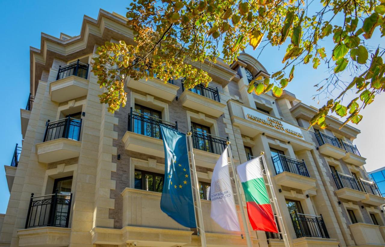 Residence City Garden - Certificate Of Excellence Top 10 Best Five-Stars City Hotels For 2024 Awarded By Htif Plovdiv Luaran gambar
